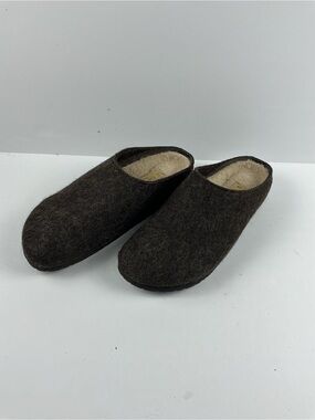 Garnet Hill Men’s one-mile wool slides made in Italy
